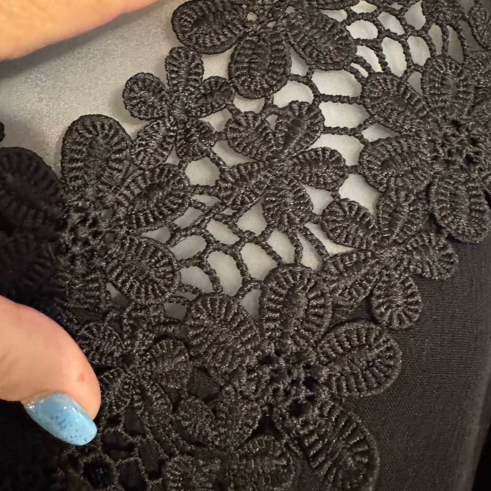 Elegant Black Lace Women's Top   SIZE:  LARGE   #B - Picture 6 of 7